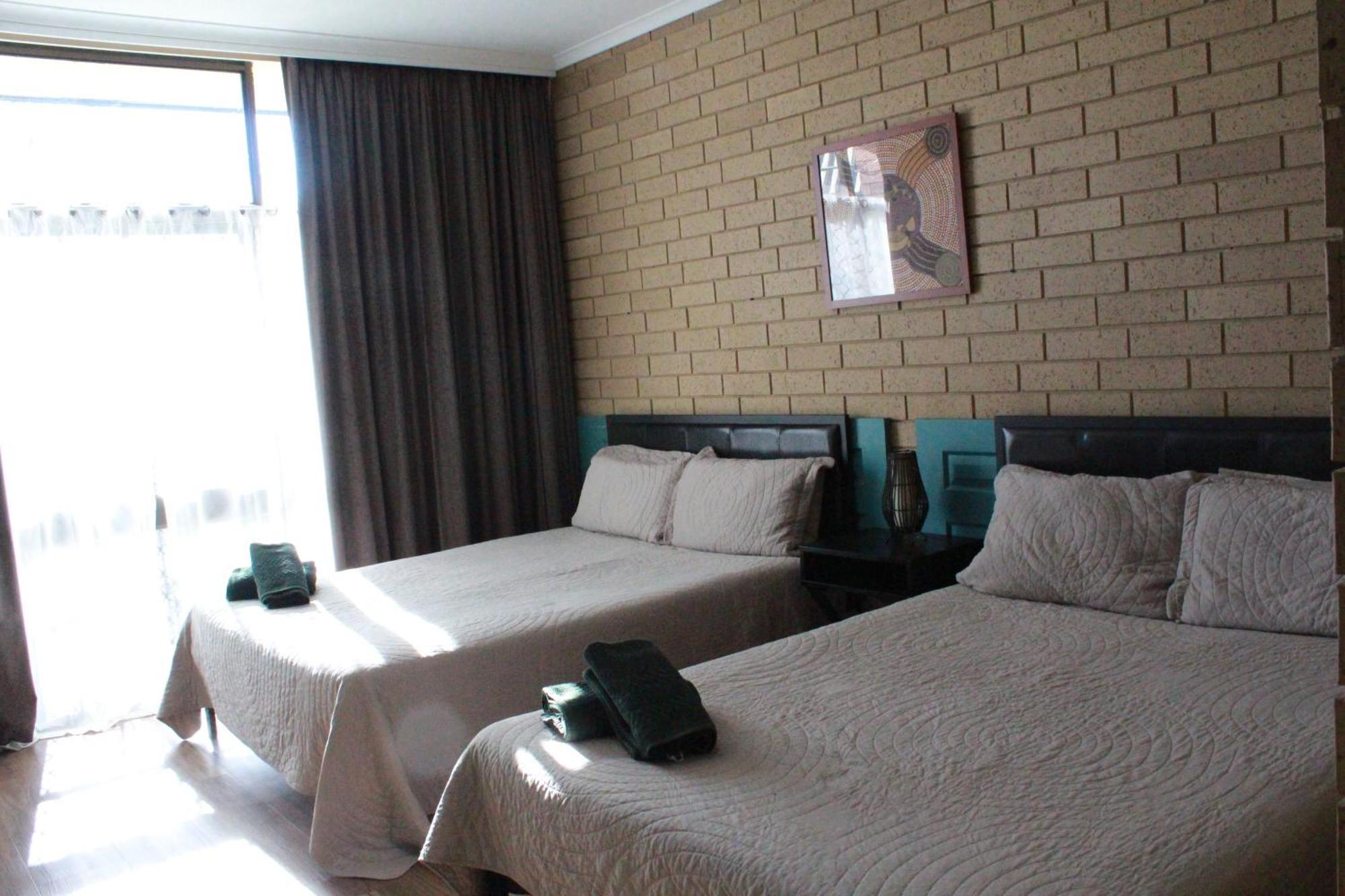 Moe Motor Inn - Contactless 24 Hour Checkinn Available Exterior foto